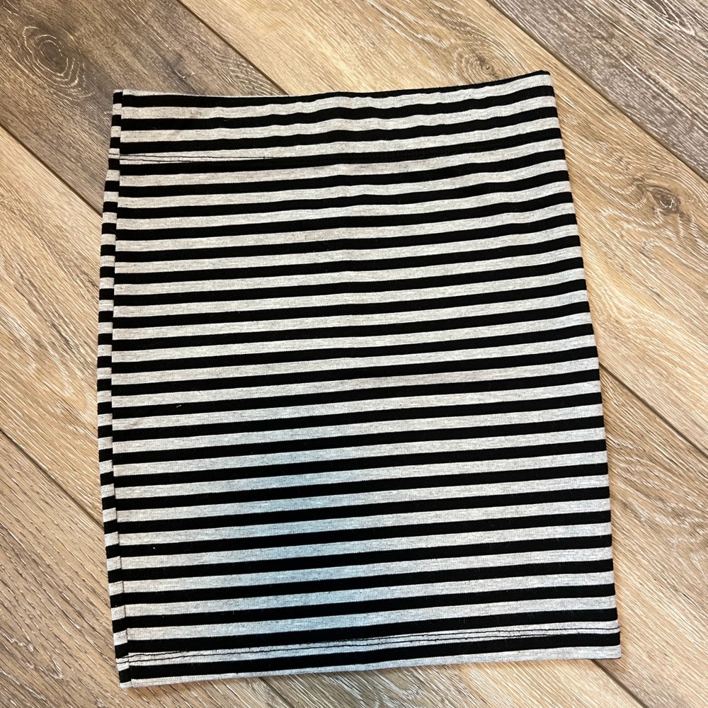 Black and White Striped Pencil Skirt size S